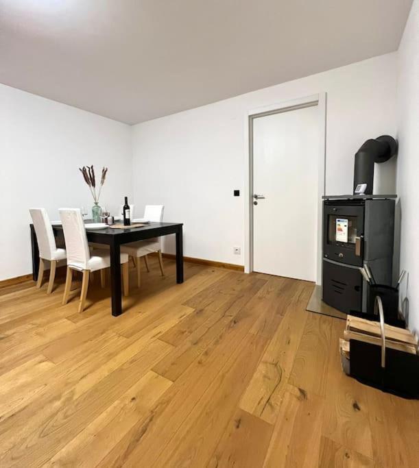 וינה Cosy Apartment מראה חיצוני תמונה
